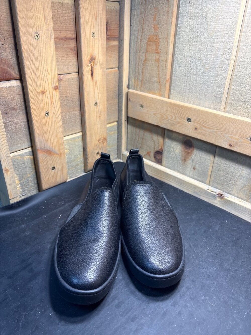 Vionic Cambria Black Leather Slip On Sneakers Womens US 10 UK 8 EU 41 - Picture 2 of 9